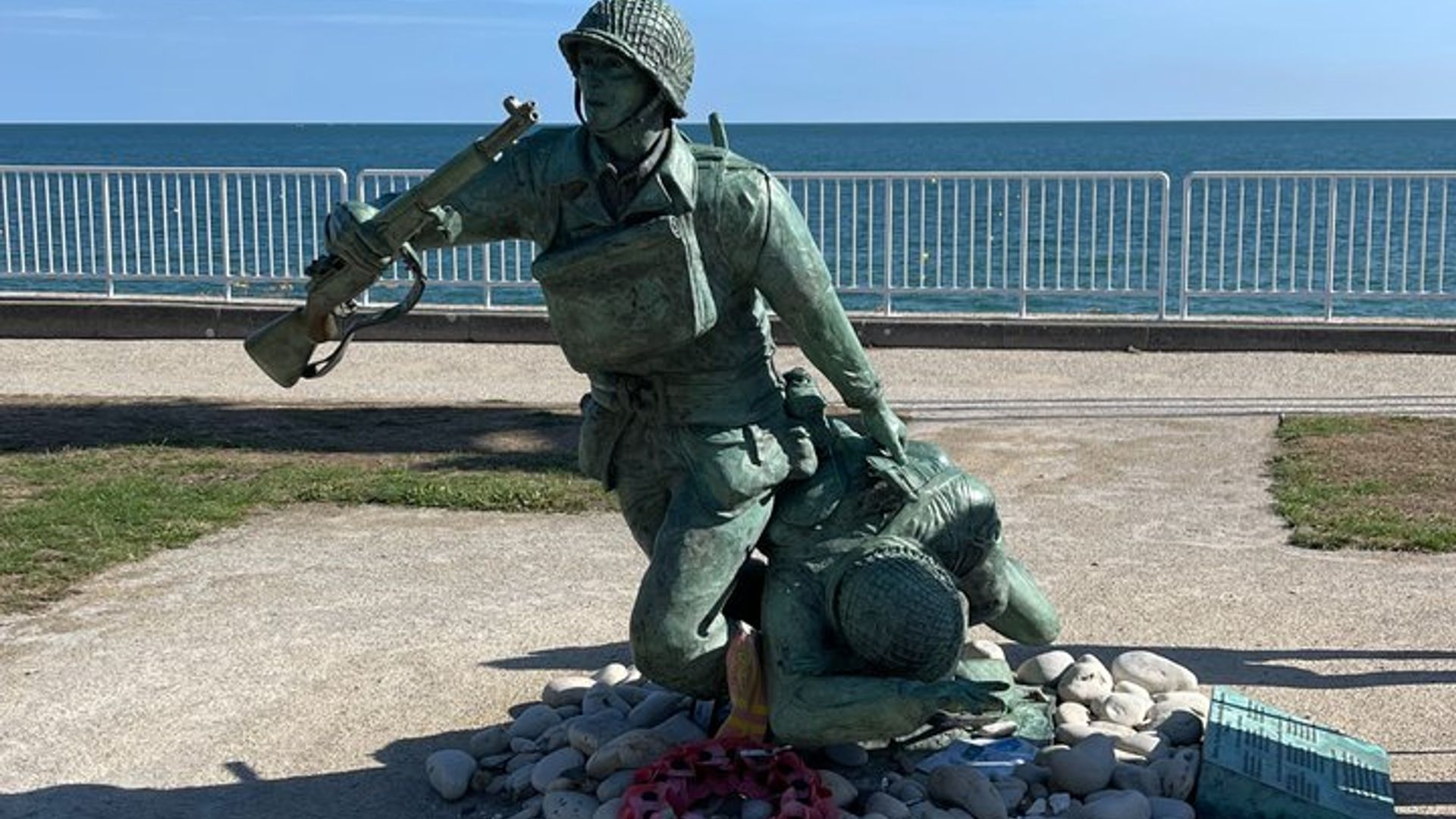 UNESCO DDay Tour Omaha Beach Pointe du Hoc American Cemetery