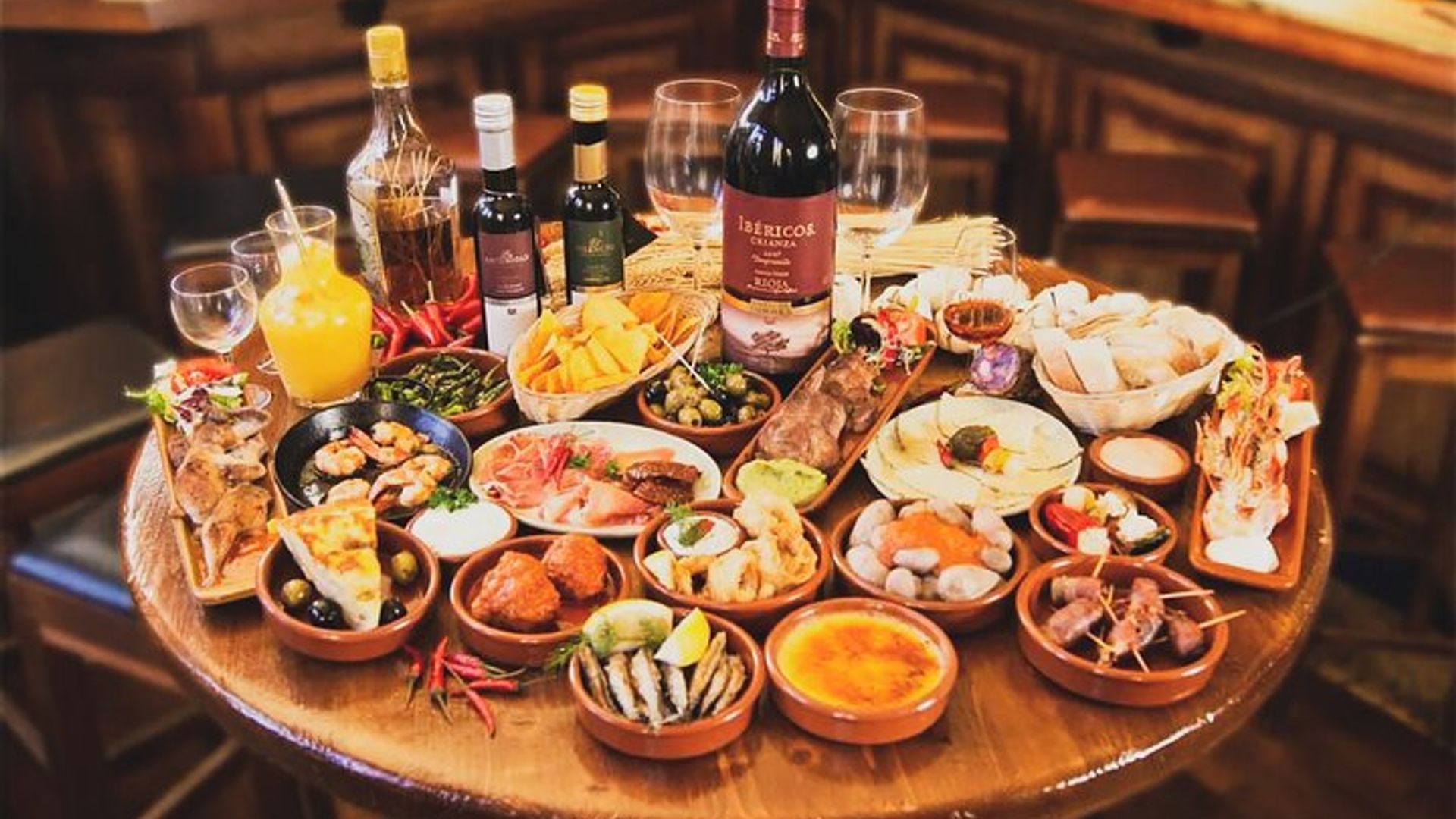 Barcelona Tapas & Wine Tour