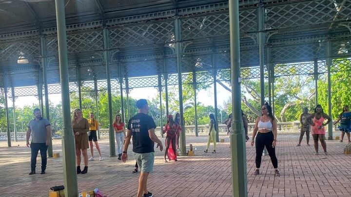 San Juan Small-Group Outdoor Salsa and Cha Cha Dancing Class