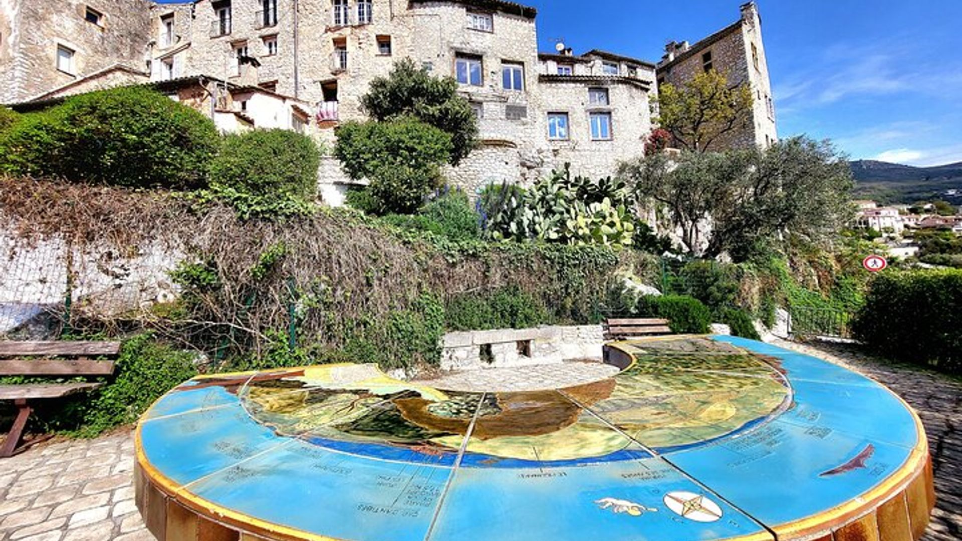 Private discovery of the hinterland of the Côte d'Azur