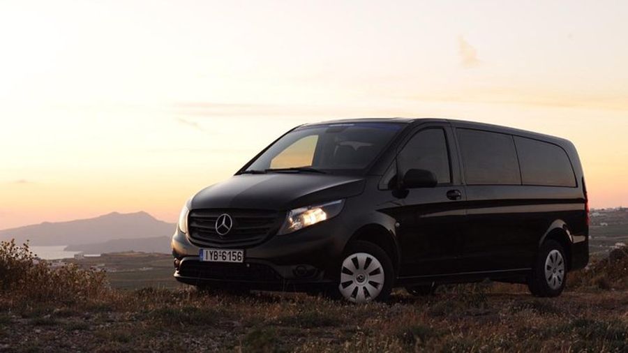 Santorini Airport Private Arrival Transfer with Wi-Fi