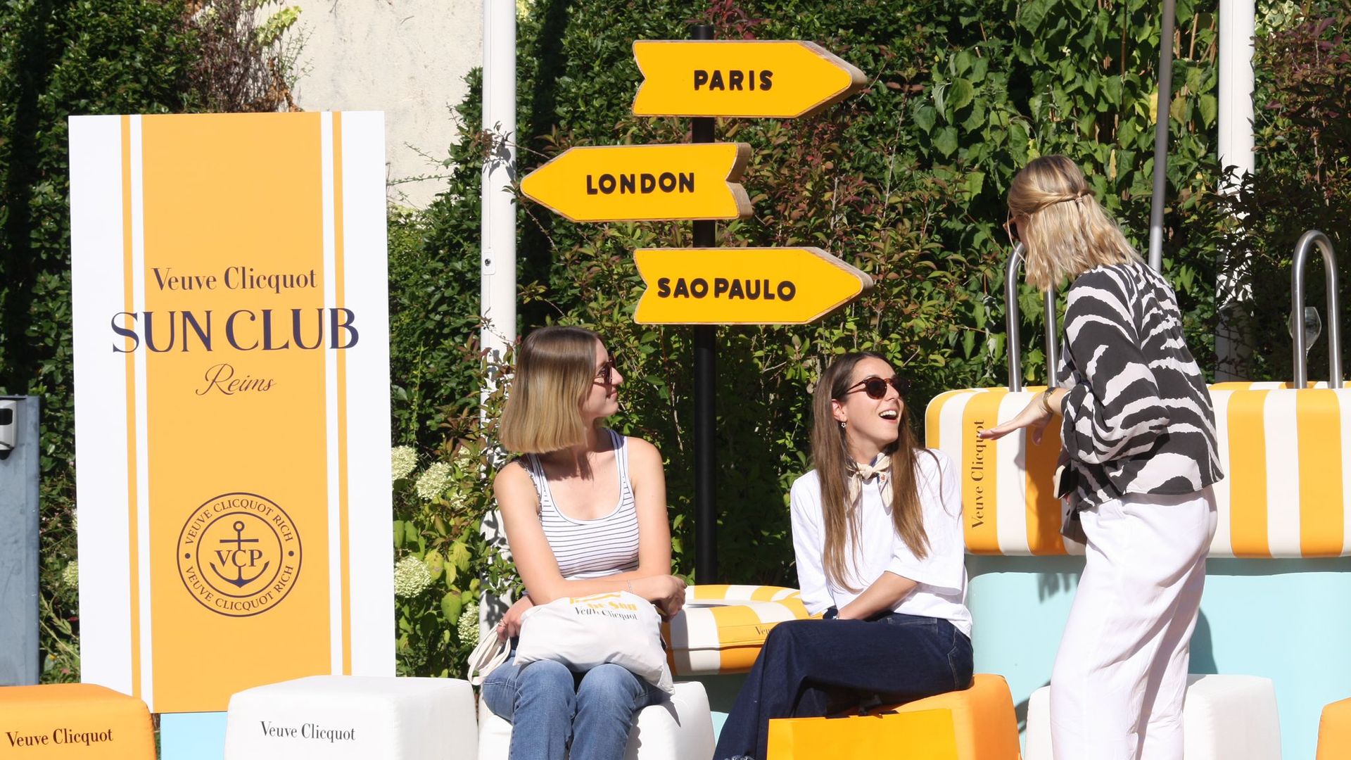 Excursion d'une journée à Veuve Clicquot, producteur familial et déjeuner au départ de Reims