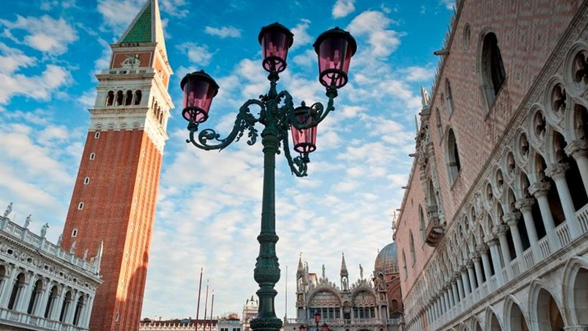 Venice: Doge's Palace, St Mark's, Walking Tour, & Canal Cruise