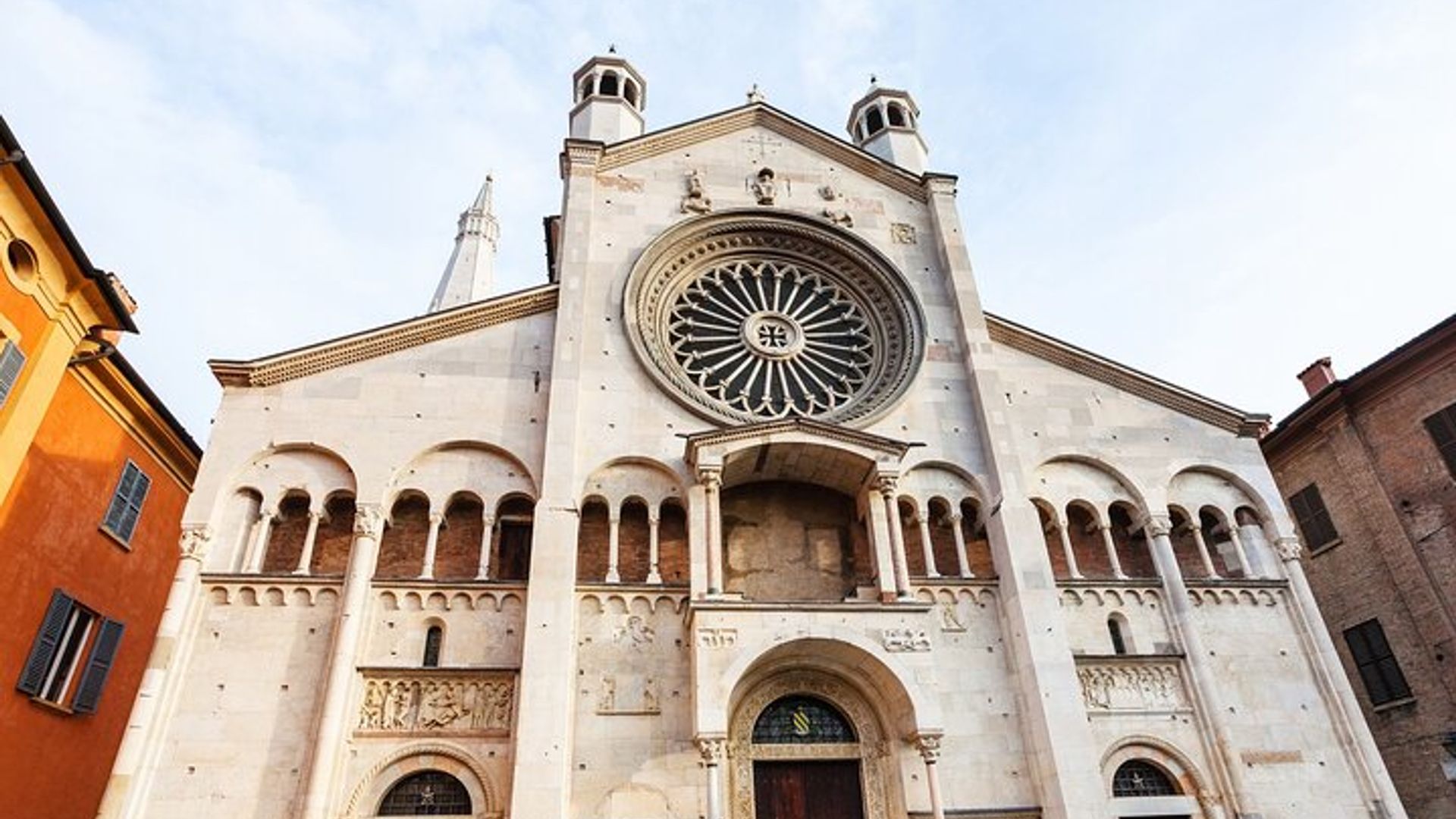 Explore Modena in 60 minutes with a Local