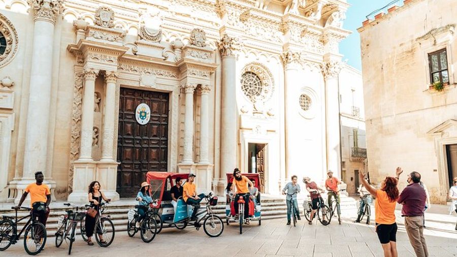 Lecce Historical Attractions Tour in Group (2h)