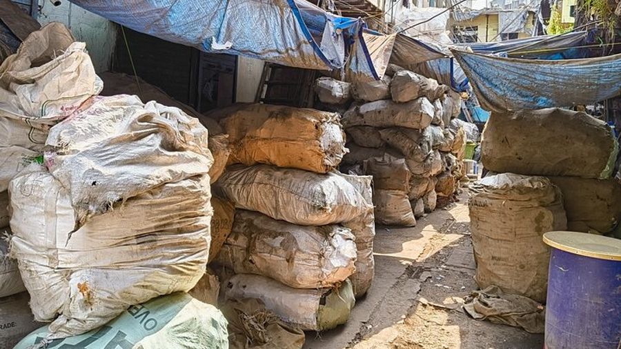 Mumbai: Dharavi Slum Small-Group Tour