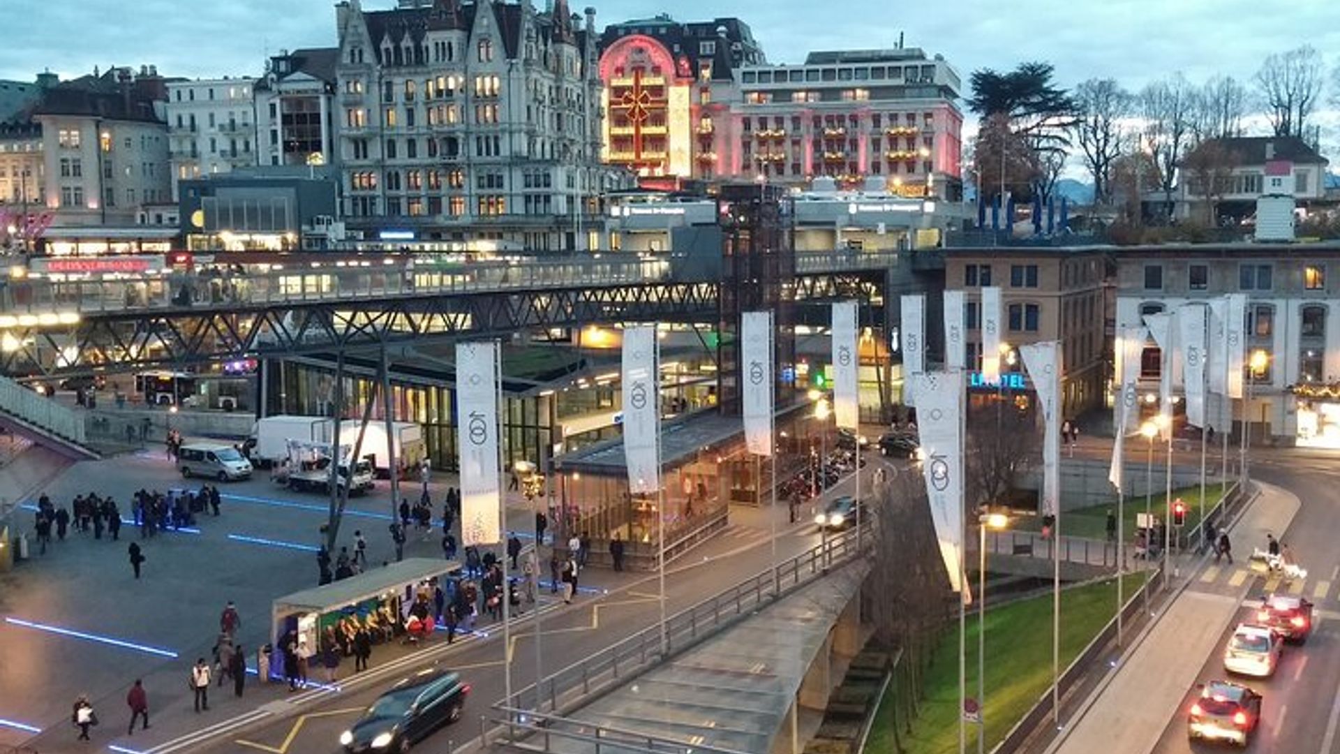 Visite guidée à pied privée de Lausanne avec un guide local