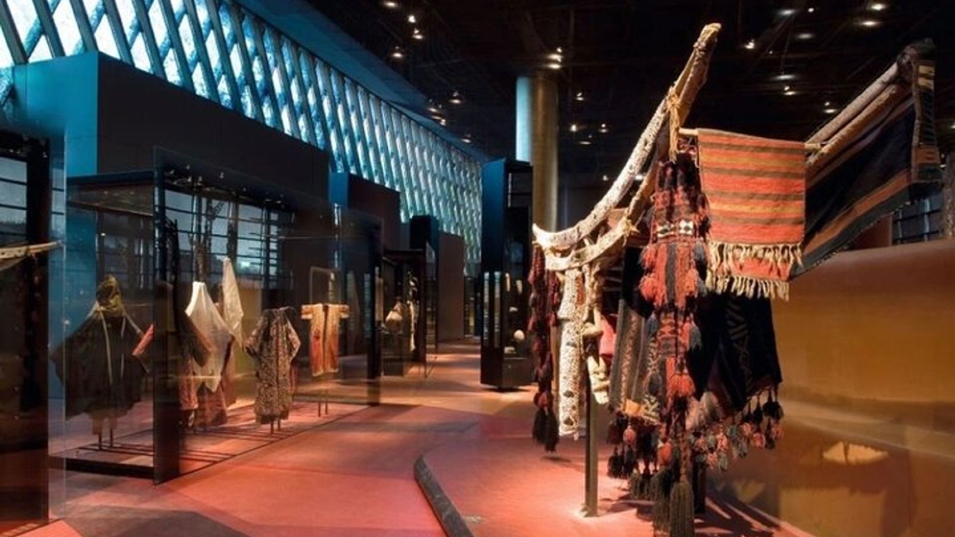 Musée du Quai Branly - Jacques Chirac and Seine River Cruise