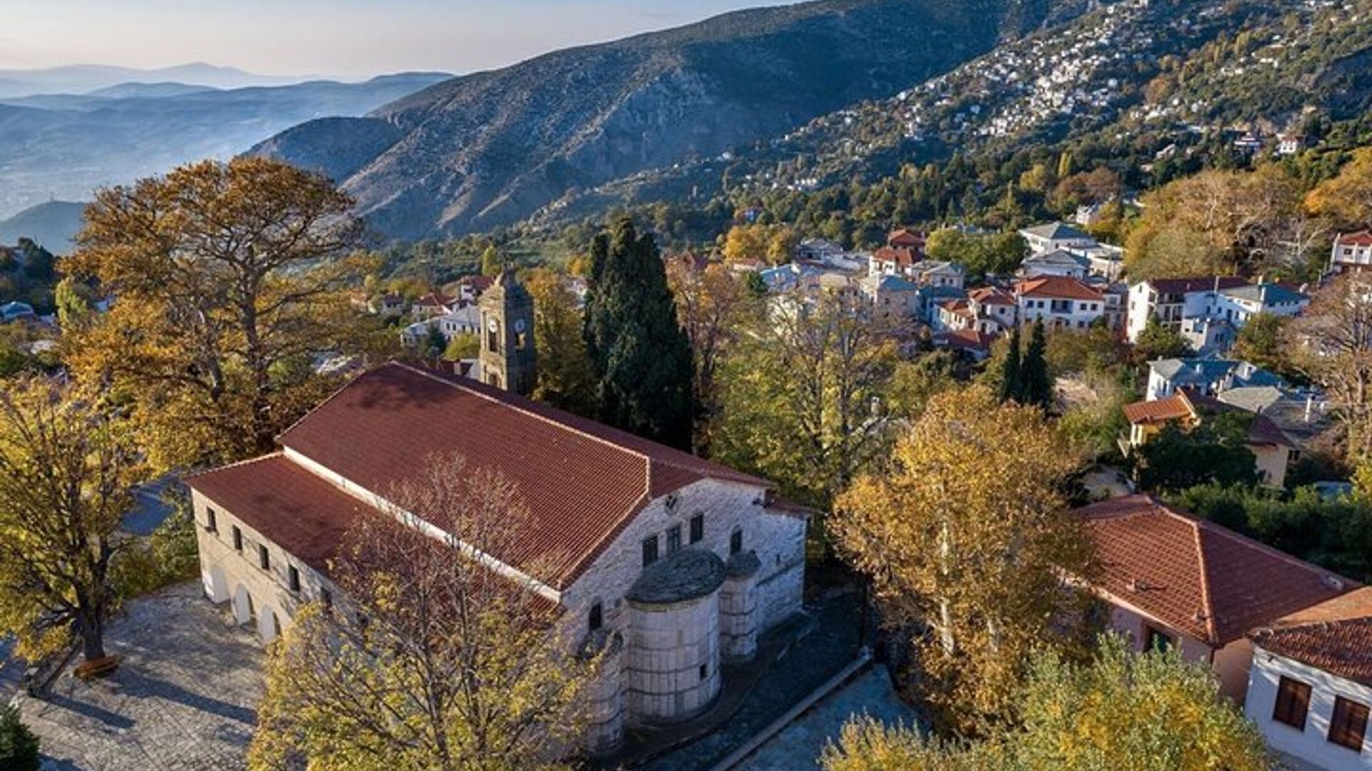 Pelion Small Group Tour: Portaria, Makrinitsa & Wine