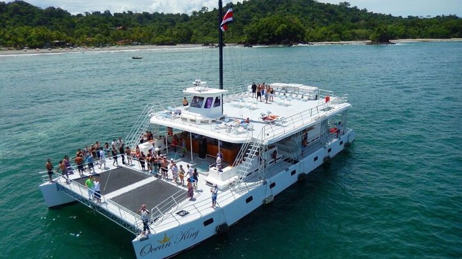 Manuel Antonio, Costa Rica: Catamaran Cruise With Lunch/Dinner