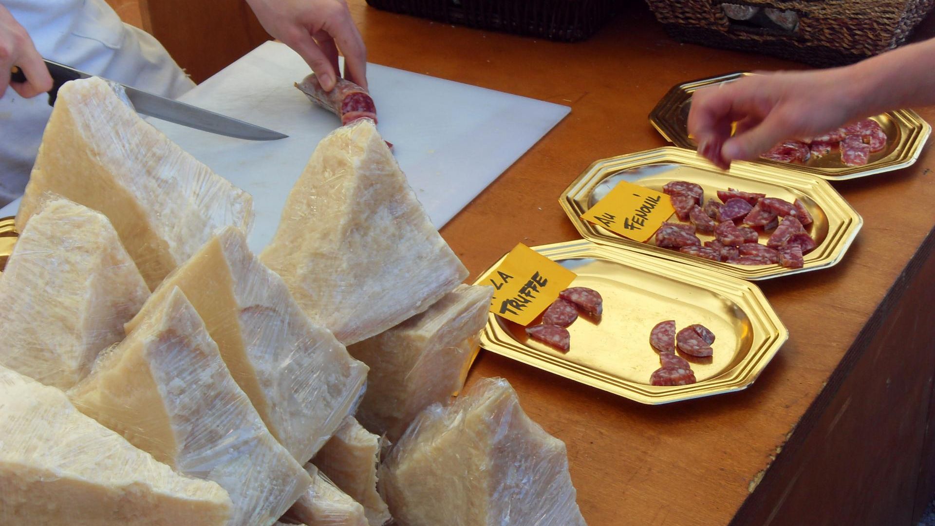 Small-group Street food tour in Belluno with an expert local home cook