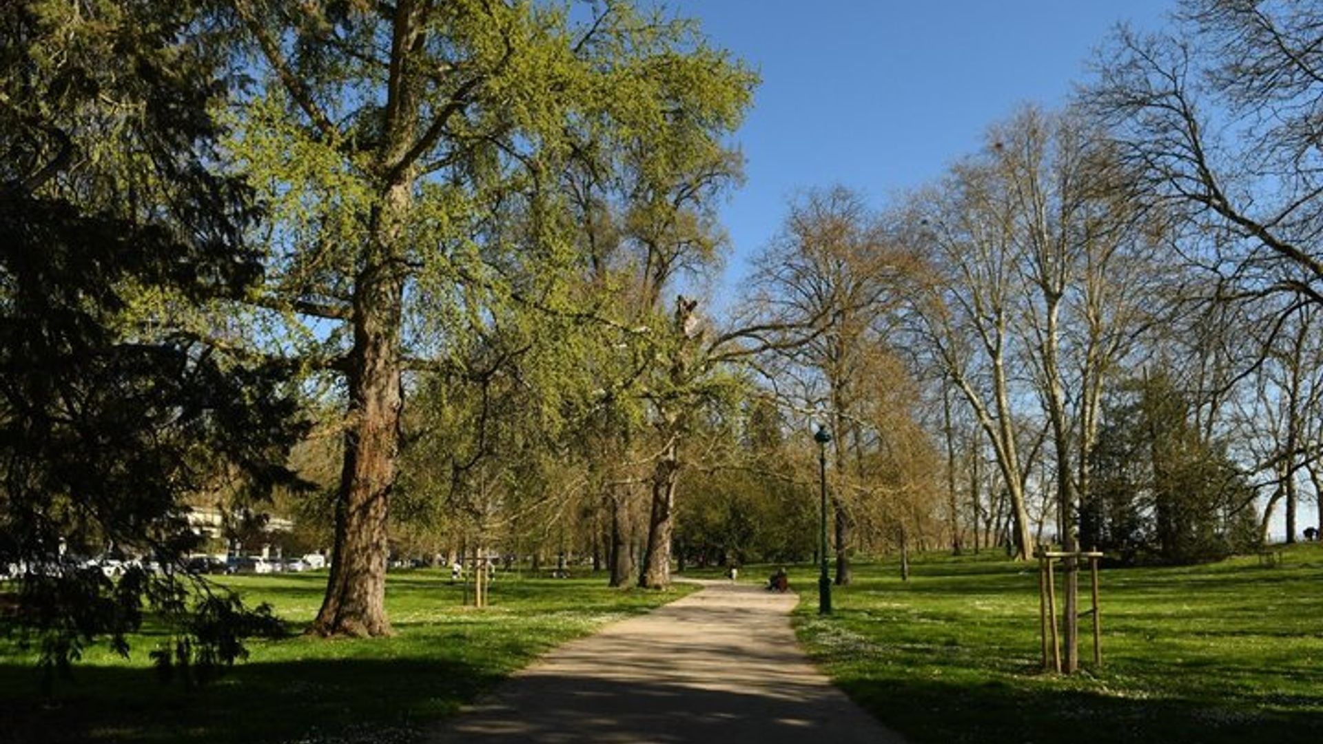 Vichy Visite audioguidée à pied 1h35 et 27 commentaires audios