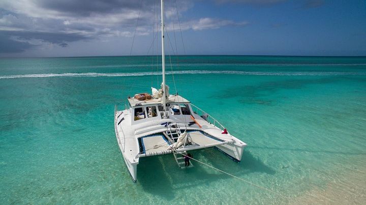 4 Hour Private Catamaran Sail and Snorkel from Grace Bay Beach, Providenciales