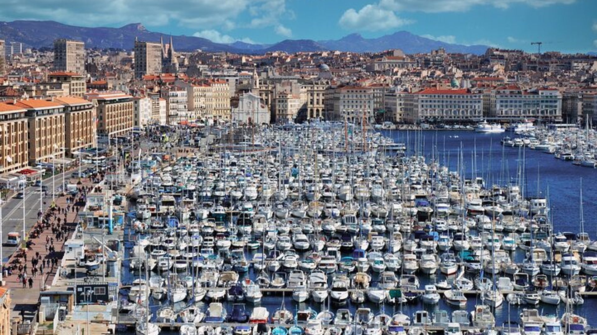 Private Transfer From Lyon To Marseille With a 2 Hour Stop