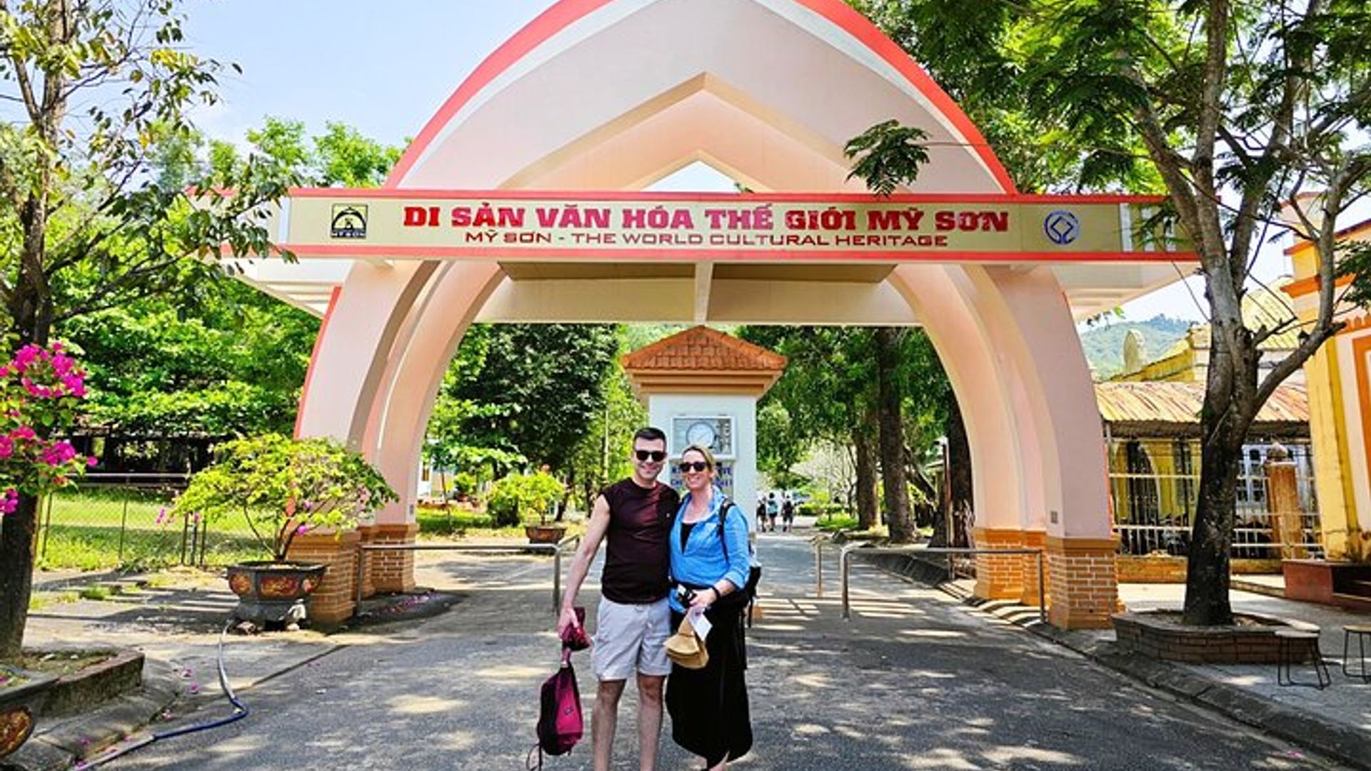 Hoi An/Da Nang : Golden Bridge , My Son Sanctuary&Marble Mountains