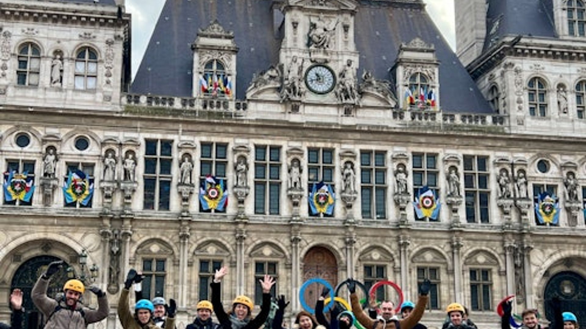 Paris City Center: Private Bike Tour Highlights