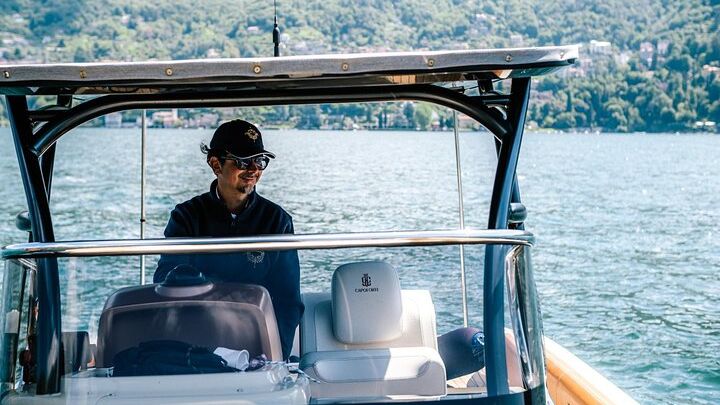 2H Private Cruise Lake Como Tender yacht Invictus 6 pax