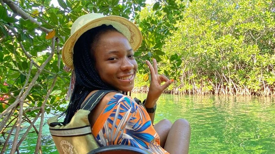 Kayak adventure through Laguna Nichupté in Cancun