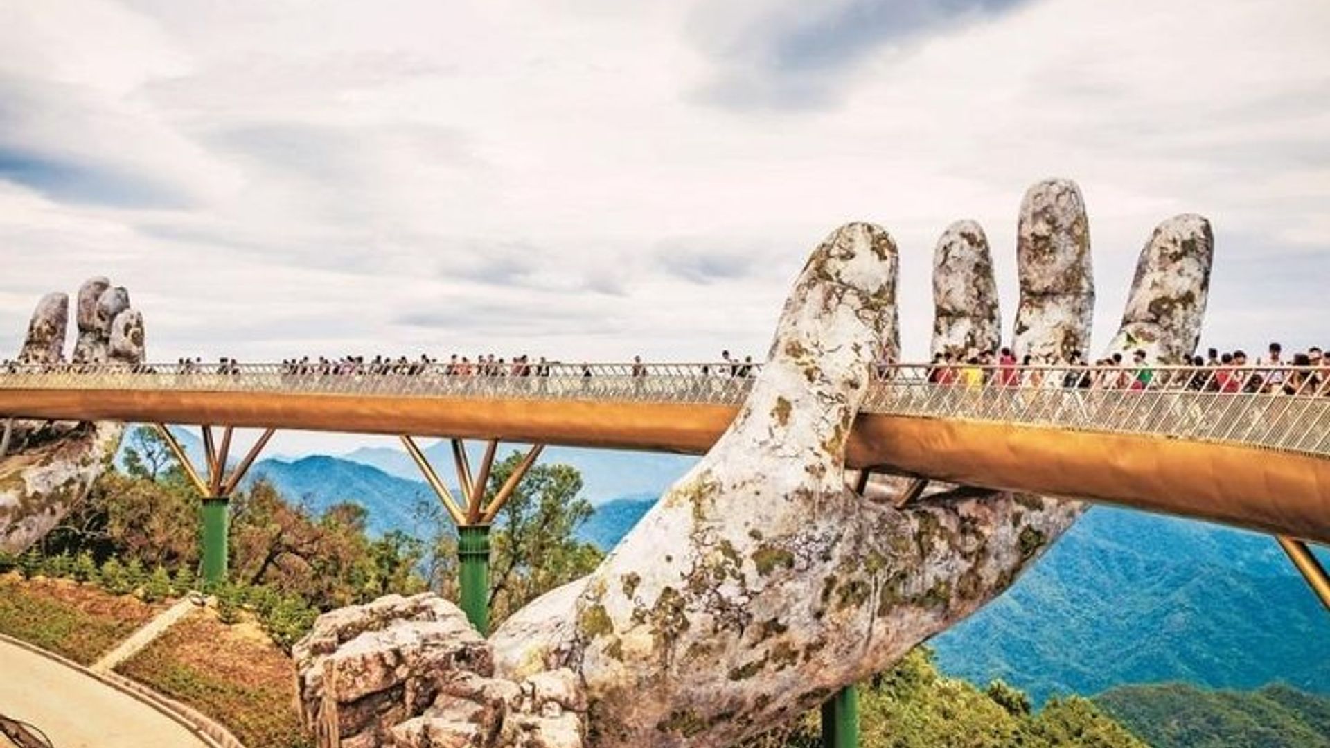 Coche privado Desde el puerto de Chan May a Golden Bridge
