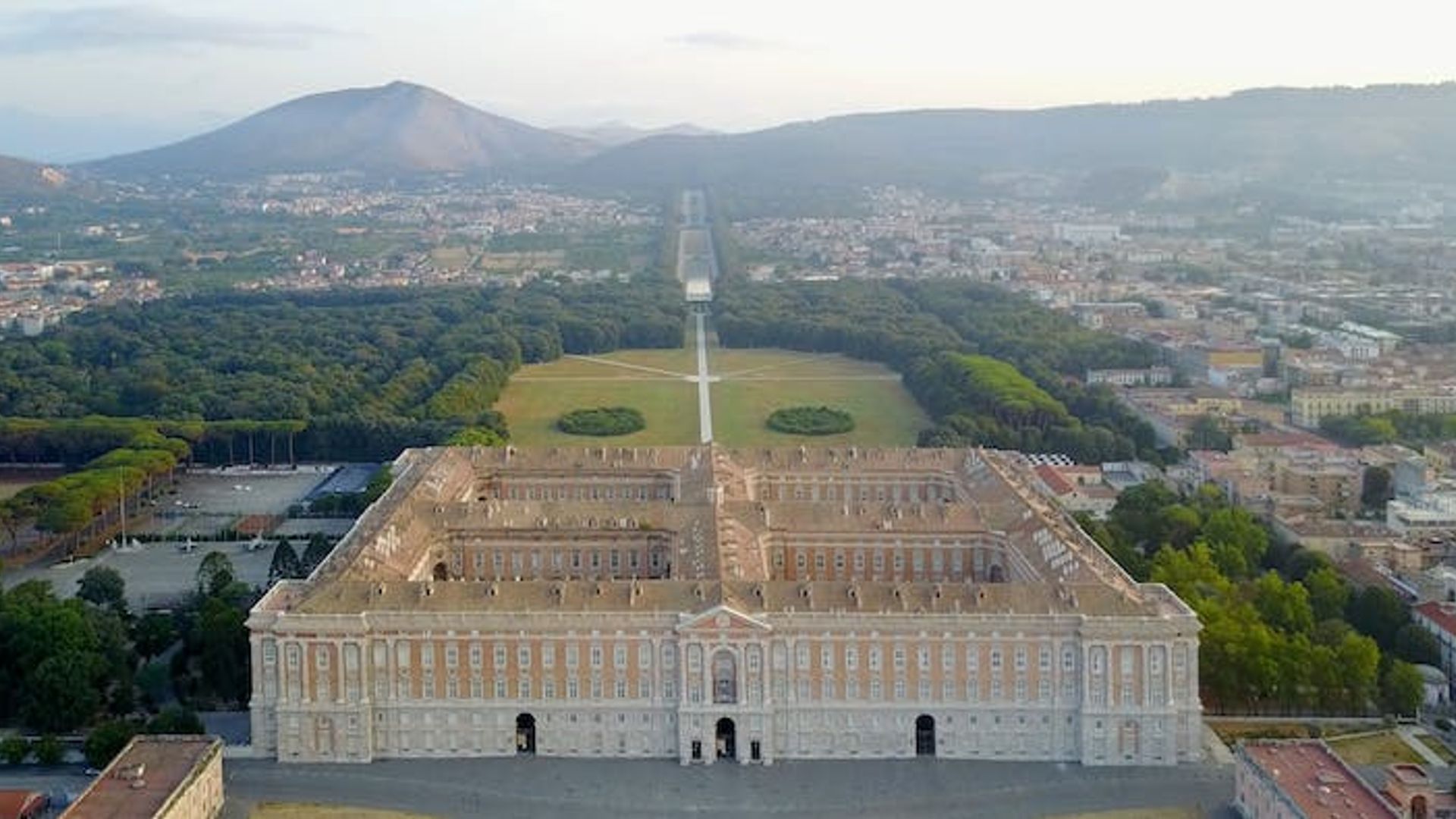 2-Hour Small Group Tour of Caserta Royal Palace