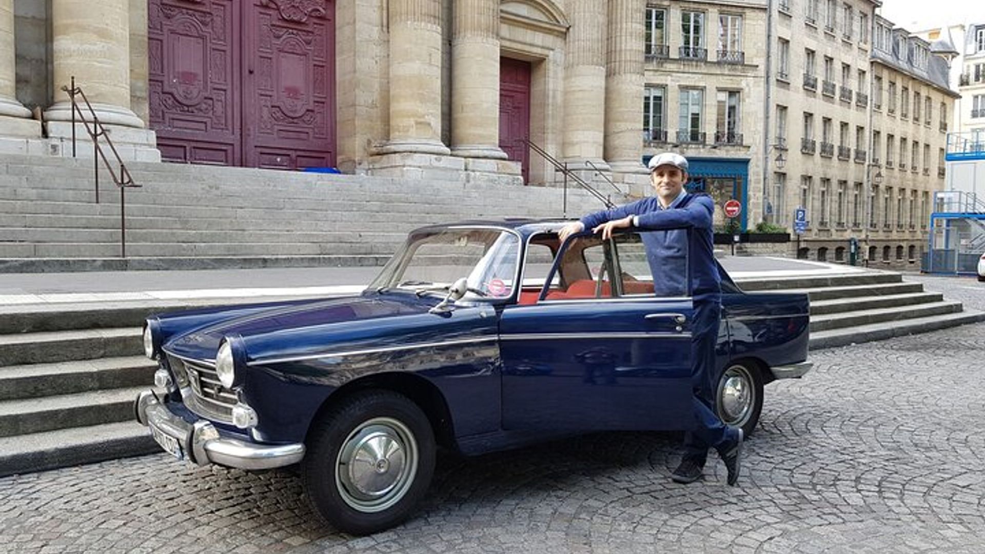 Paris Vintage Car Private Sightseeing Tour With Wine Tasting