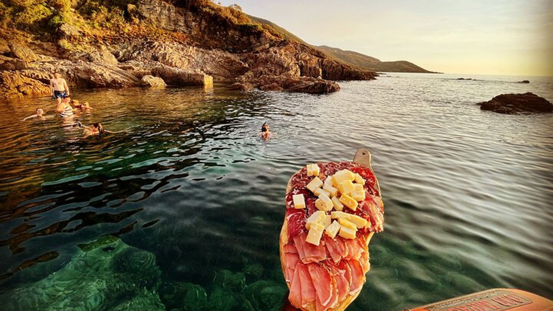 Sanguinaires & Mezzu Mare: Nature, Flavors and Sunset DE