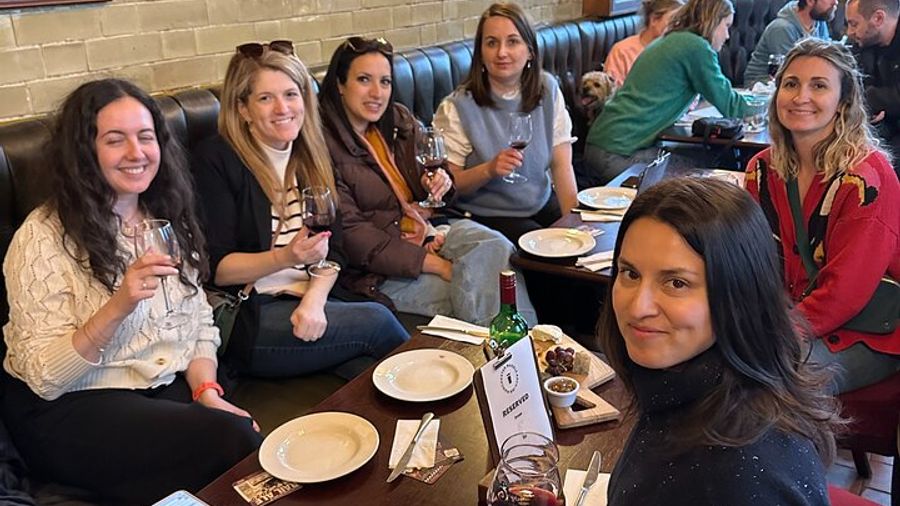 Manchester History Walking Tour With Food, Drinks