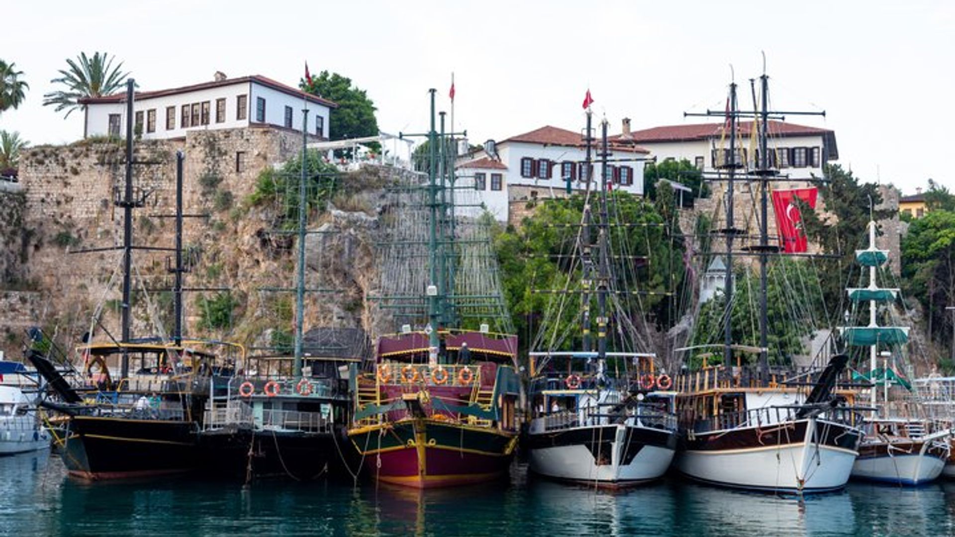Antalya City Tour: Old Town, Waterfalls, Boat & Cable Car
