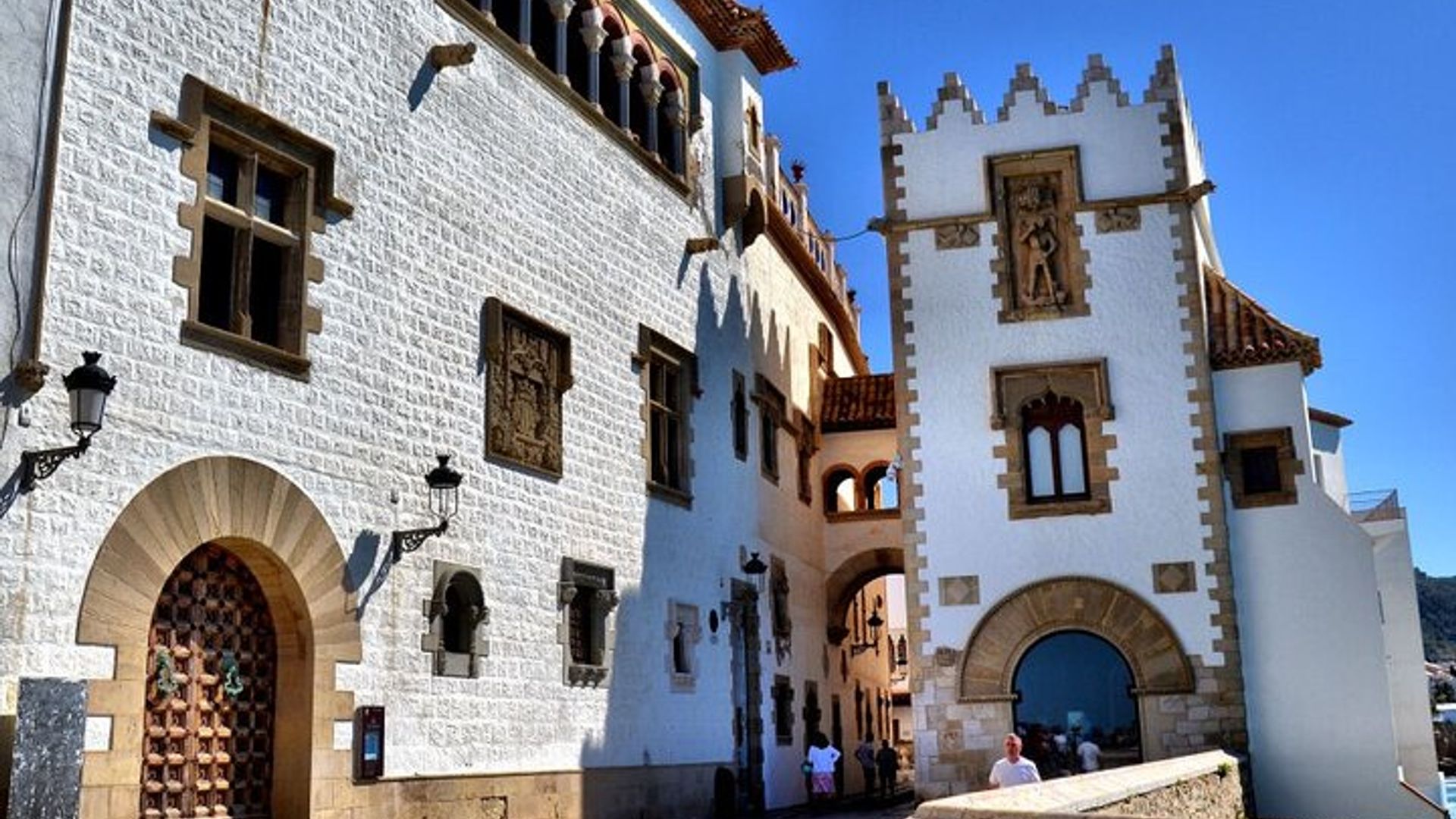 Full Day Visiting Tarragona and Sitges from Barcelona