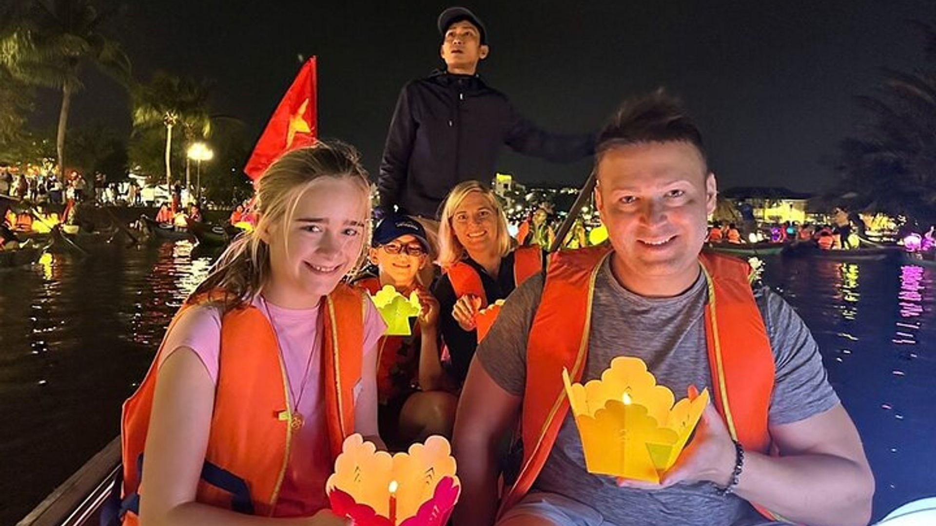 Visite privée MARBLE MOUNTAIN-Caves &HOI AN Ancient Town-BoatRide