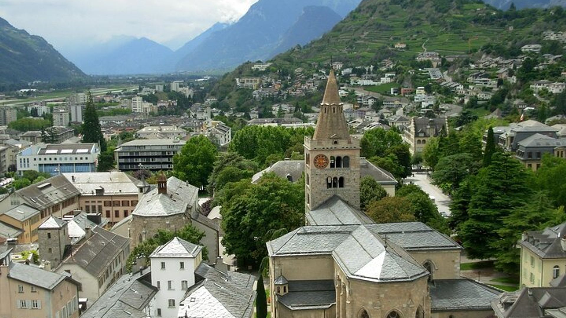 Sion senza tempo: castelli, cattedrali e il fascino del centro storico