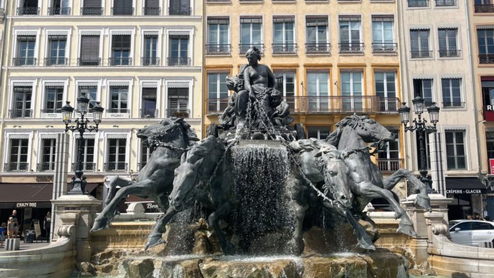 Lyon Historical Walking Tour (Japanese/English)
