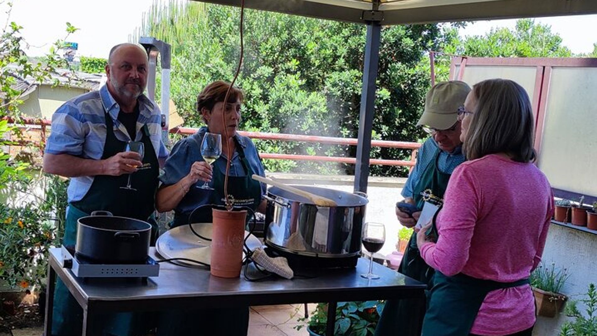 Cours de cuisine portugaise avec Jorge et Isabel en terrasse
