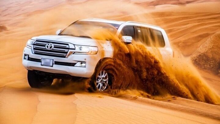 Dubai Desert Safari with BBQ Dinner Pickup from Ras Al Khaimah
