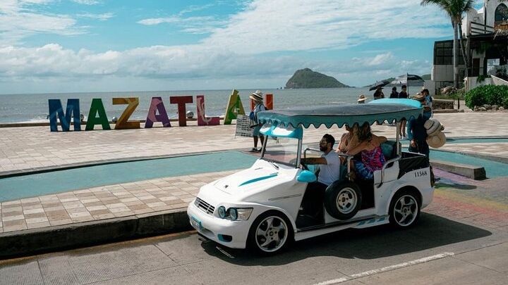 Scenic Tour in Traditional Vehicle Pneumonia in Mazatlan
