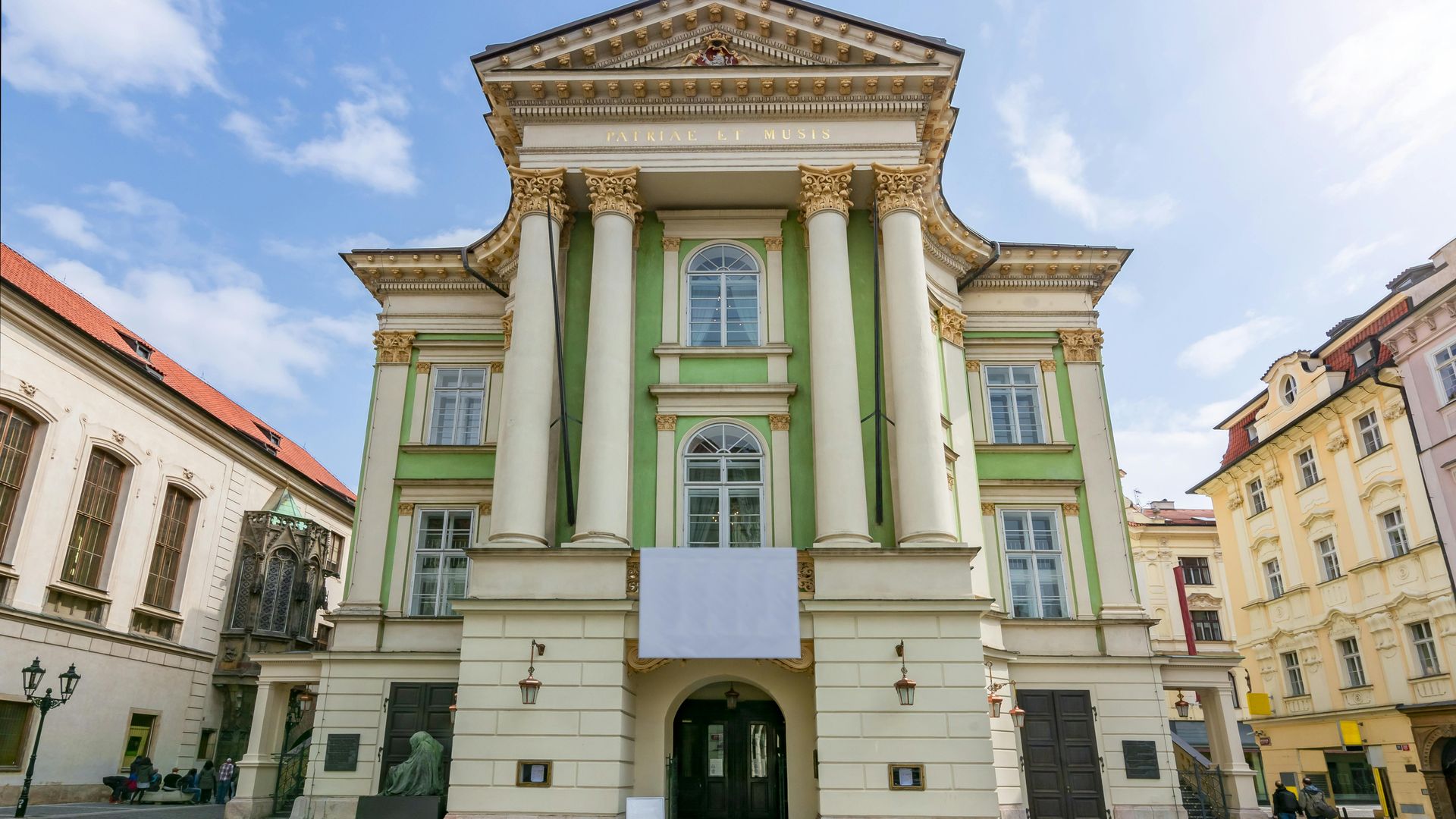 Walking tour following W.A. Mozart’s footsteps
