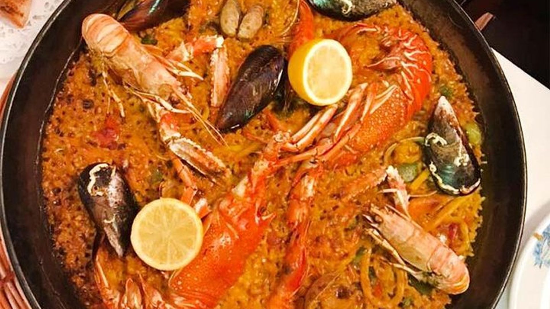 Barcelona Small-Group Five Senses: Sightsee, Paella, Flamenco