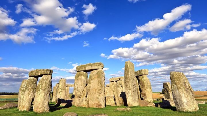 Stonehenge and Bath Private Day Tour from London with Tickets