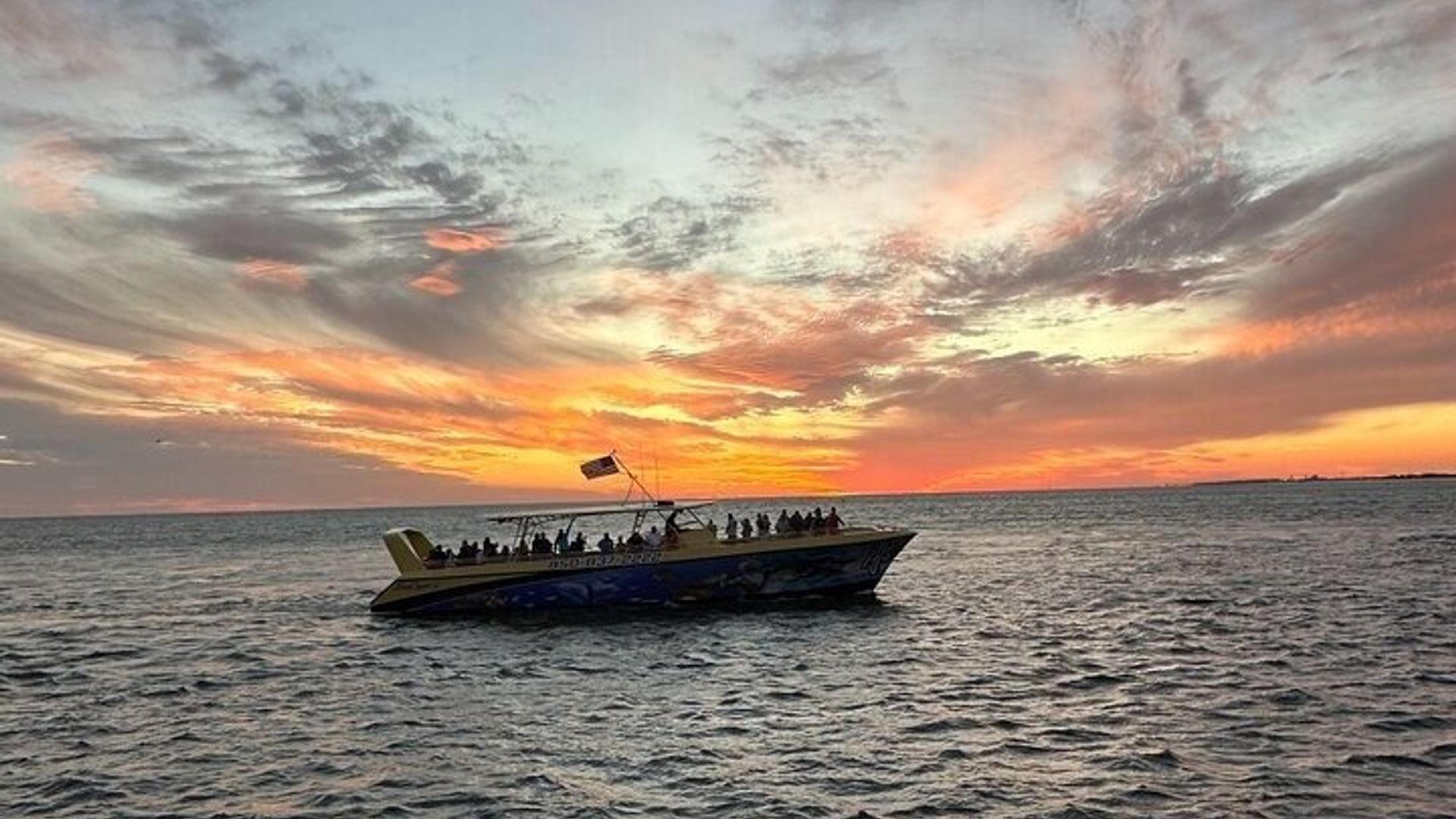 SeaQuest Sunset Dolphin Cruise à Destin