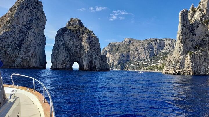 Small Group Tour from Salerno to Capri by Boat