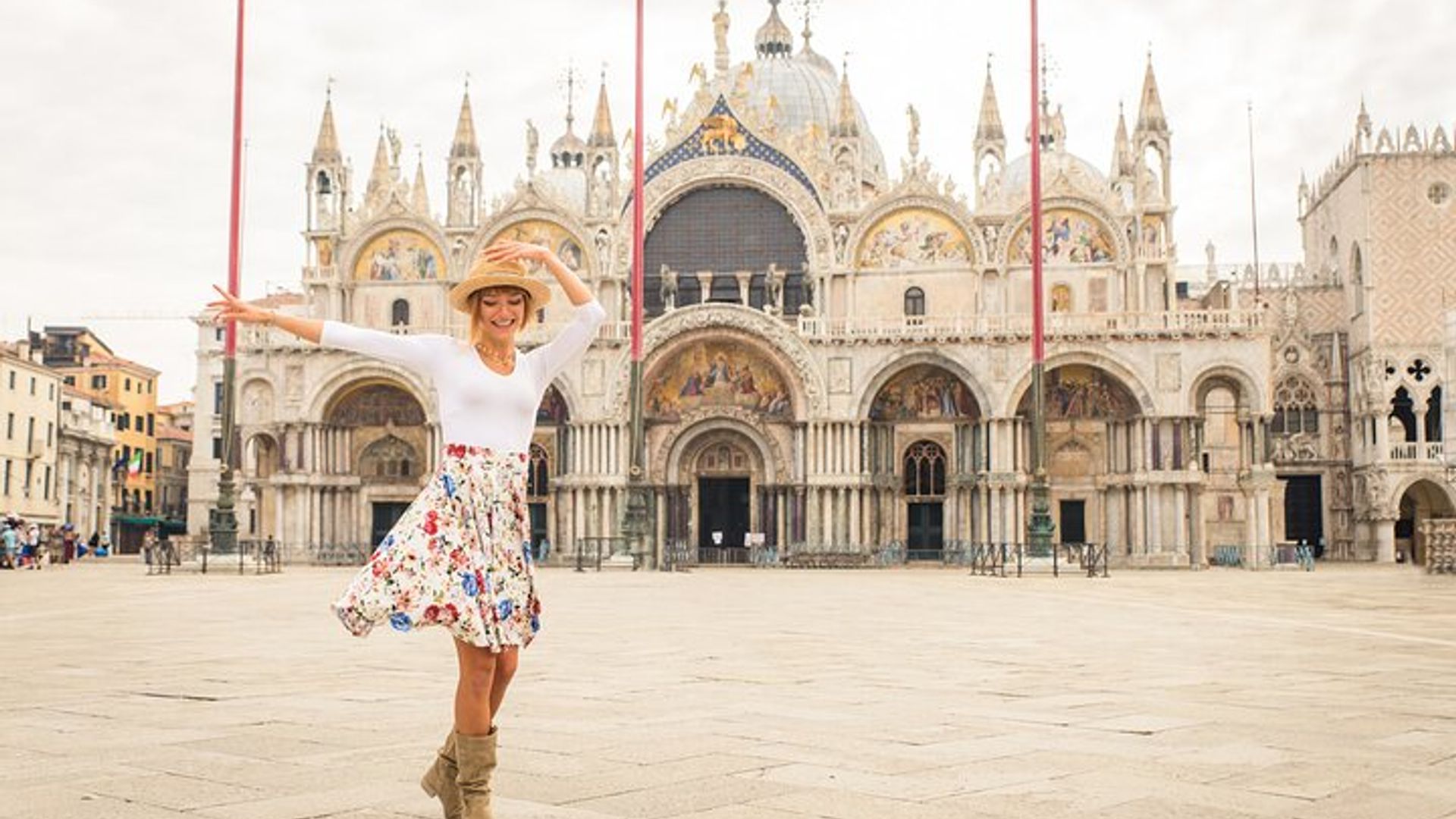 Private tour of offbeat Venice & its soul with local: Sightseeing, food & drinks