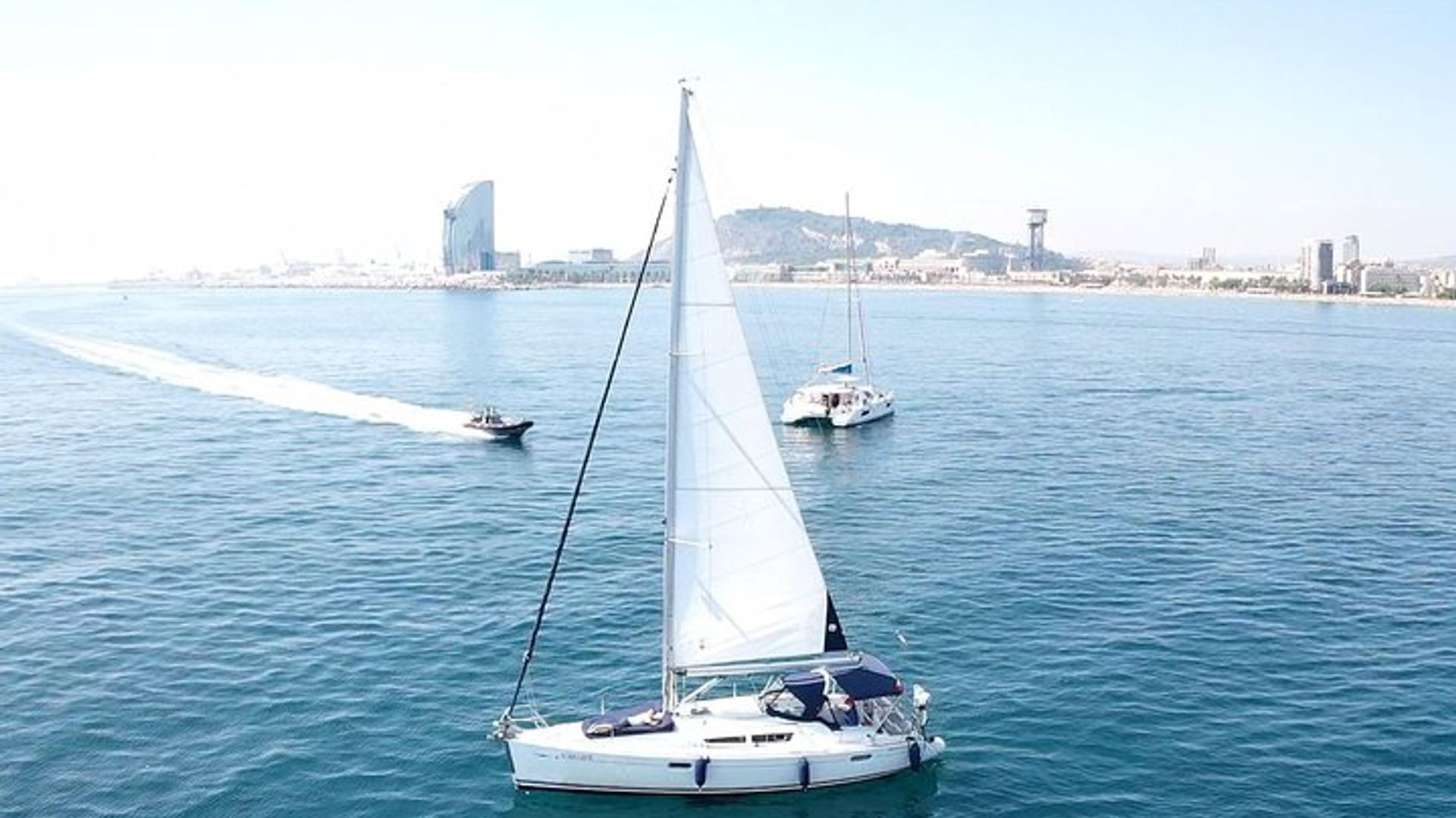 Barcelona 4-Hour Private Boat Cruise