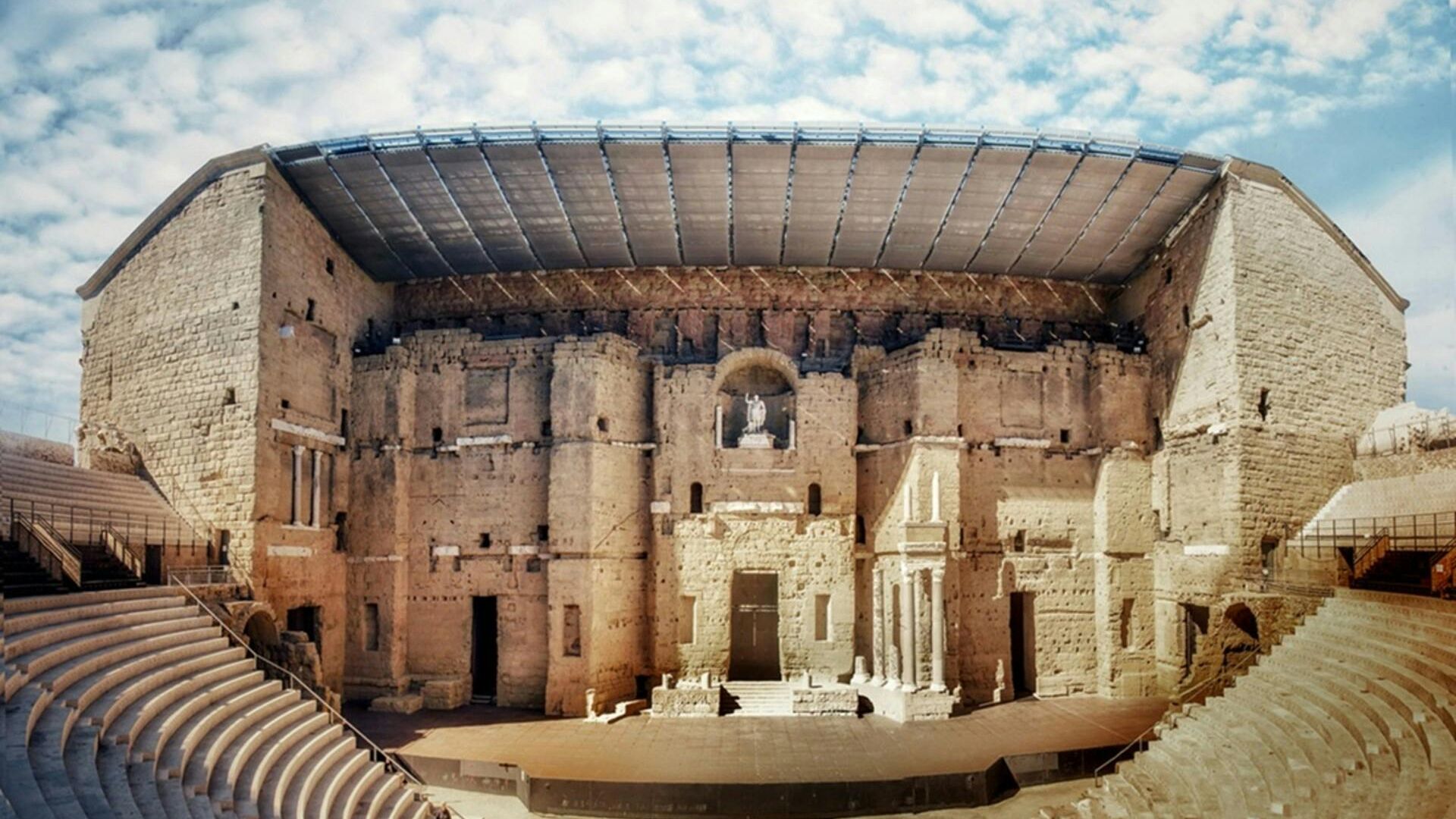 Ancient Theatre of Orange and Museum of Art guided tour