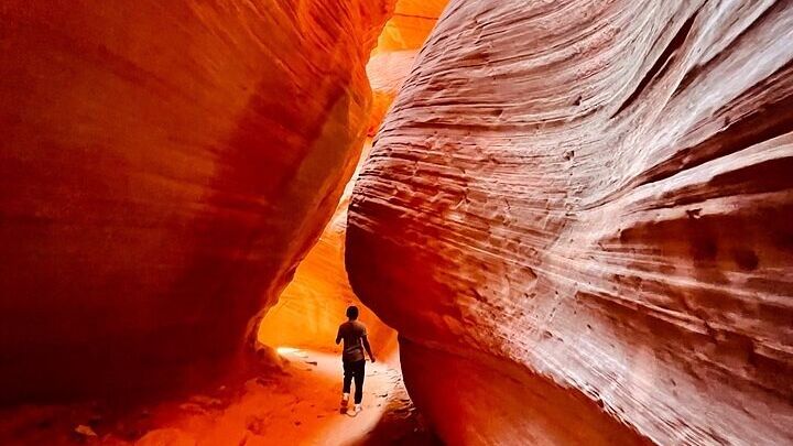Peek-A-Boo Slot Canyon: Private Sunrise Tour