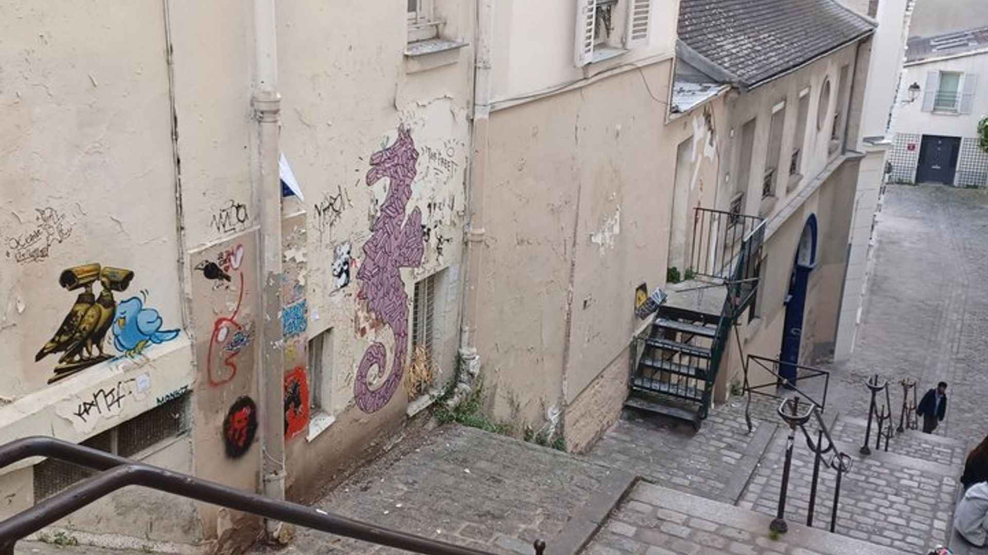 Paris: Montmartre Highlights Small-Group Walking Tour
