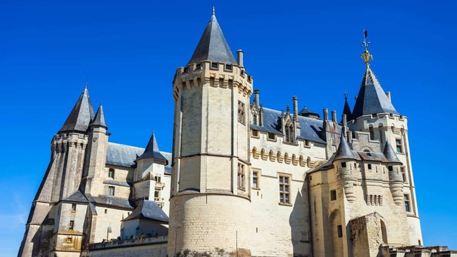 Bonjour Saumur : Privé 2 - Heure Intro City Walk avec Guide Local