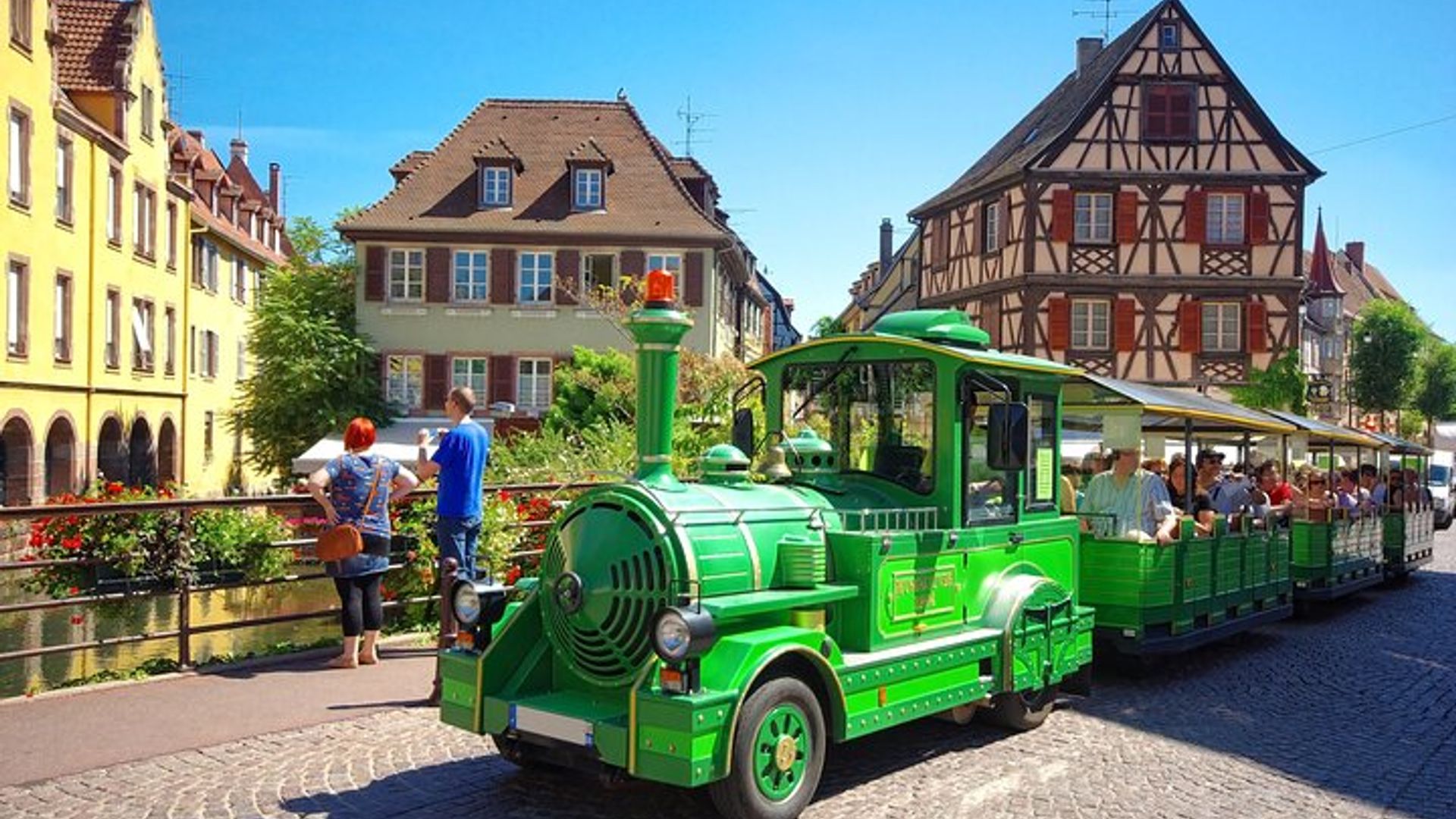 Transfert privé direct de Bâle à Colmar avec un chauffeur local