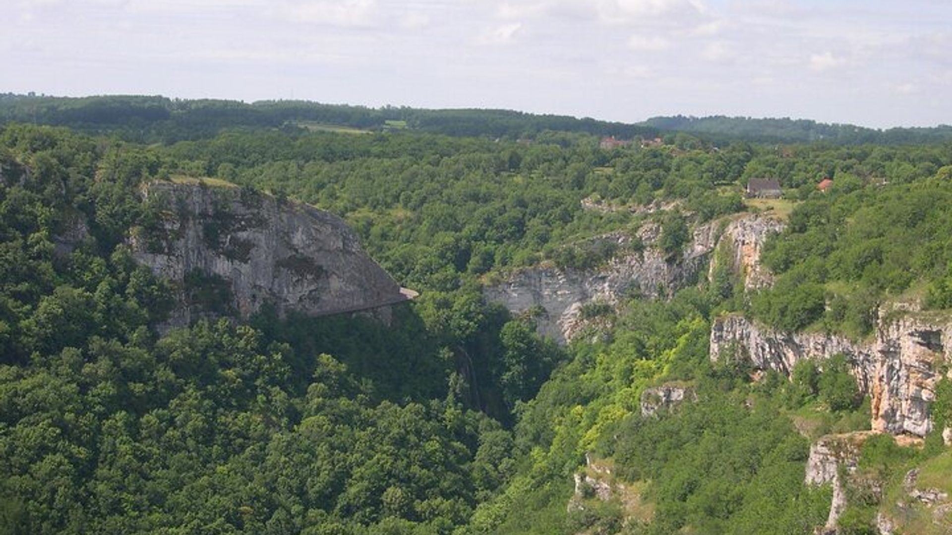 Caminata de los pueblos más bellos de Francia.