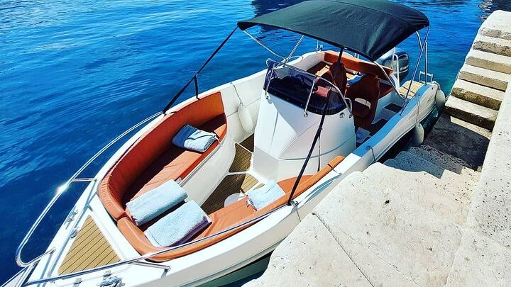 Private 4h Boat Tour Elaphite Islands with Barracuda 545