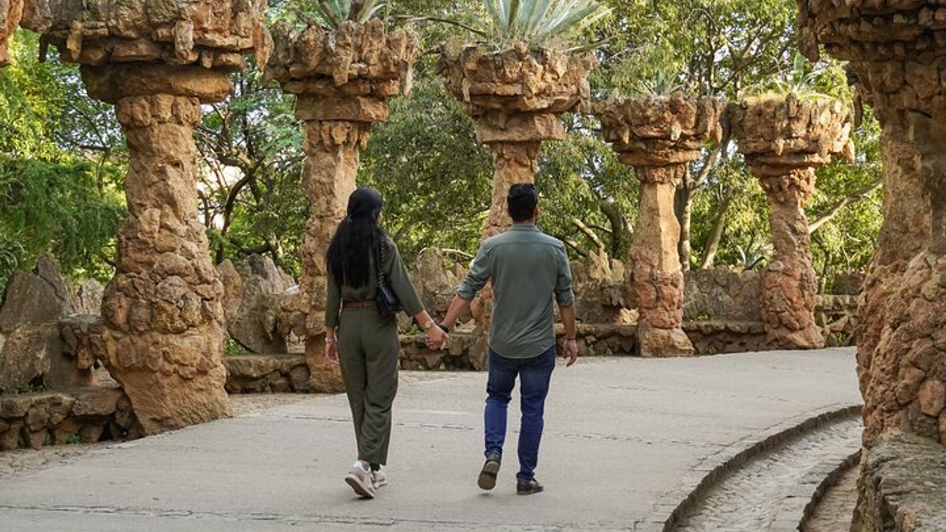 Park Güell Guided Tour with Skip the Line Tickets